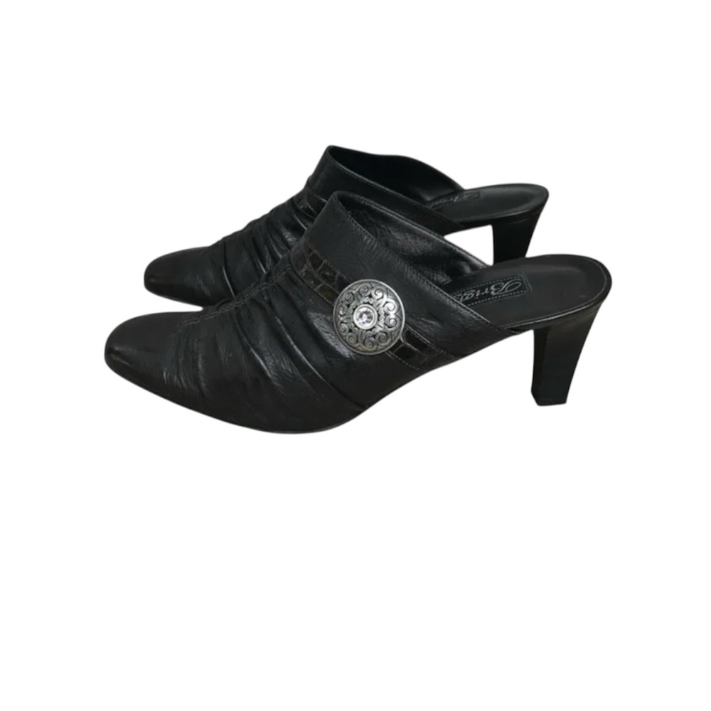 Brighton Rubens Krinkle Black Leather Medallion Mules . size 8 M.